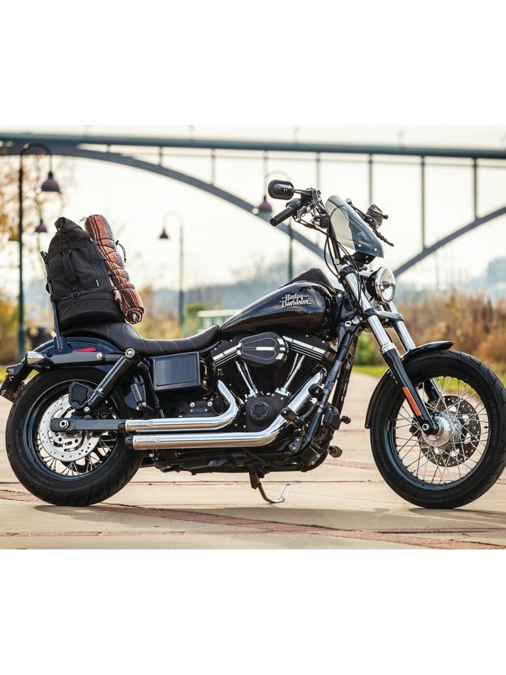 Kuryakyn Momentum Freeloader Sissy Bar Duffel Bag - Picture 5 of 15